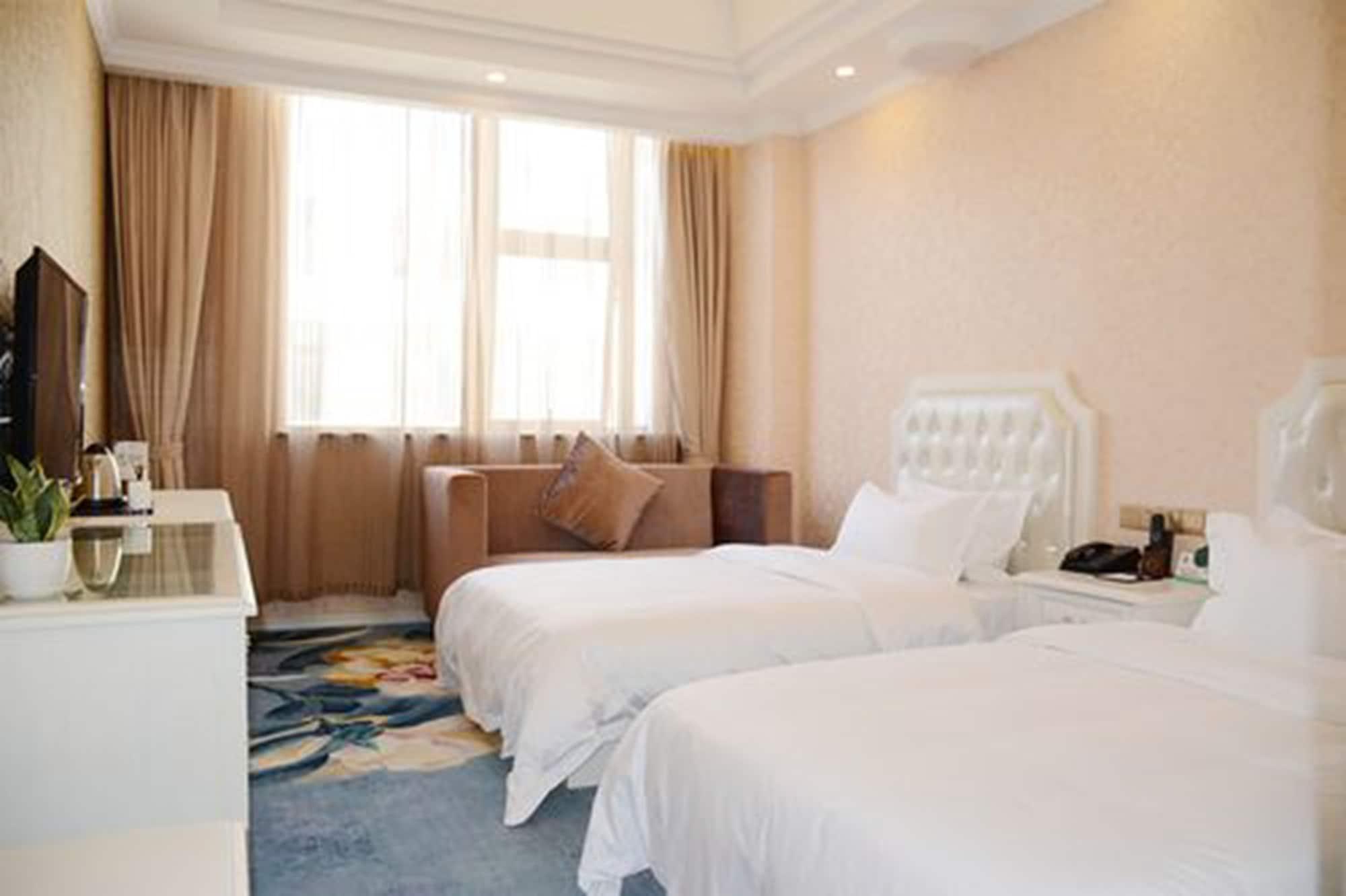 Ramada Encore Pudong 3*