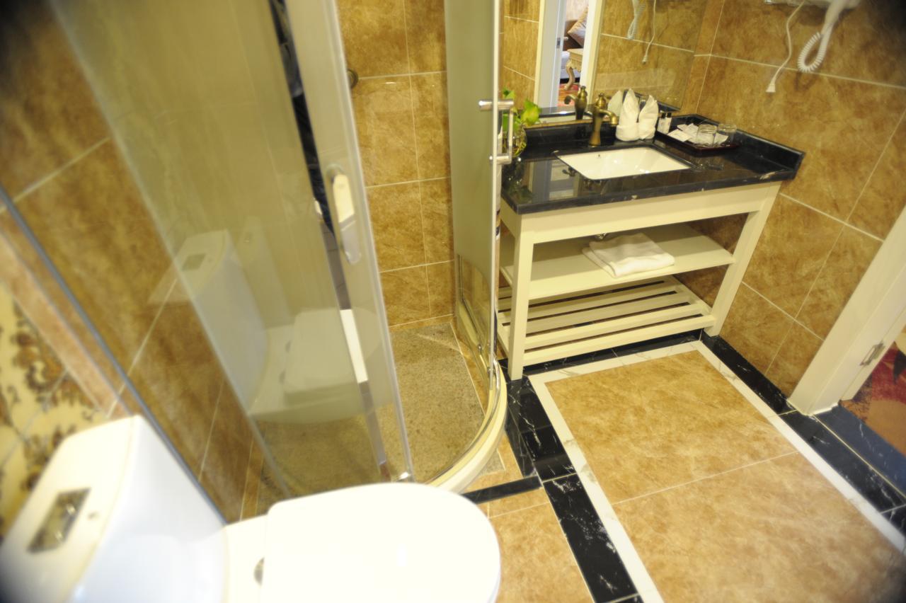 Hotel Ramada Encore Pudong 3*